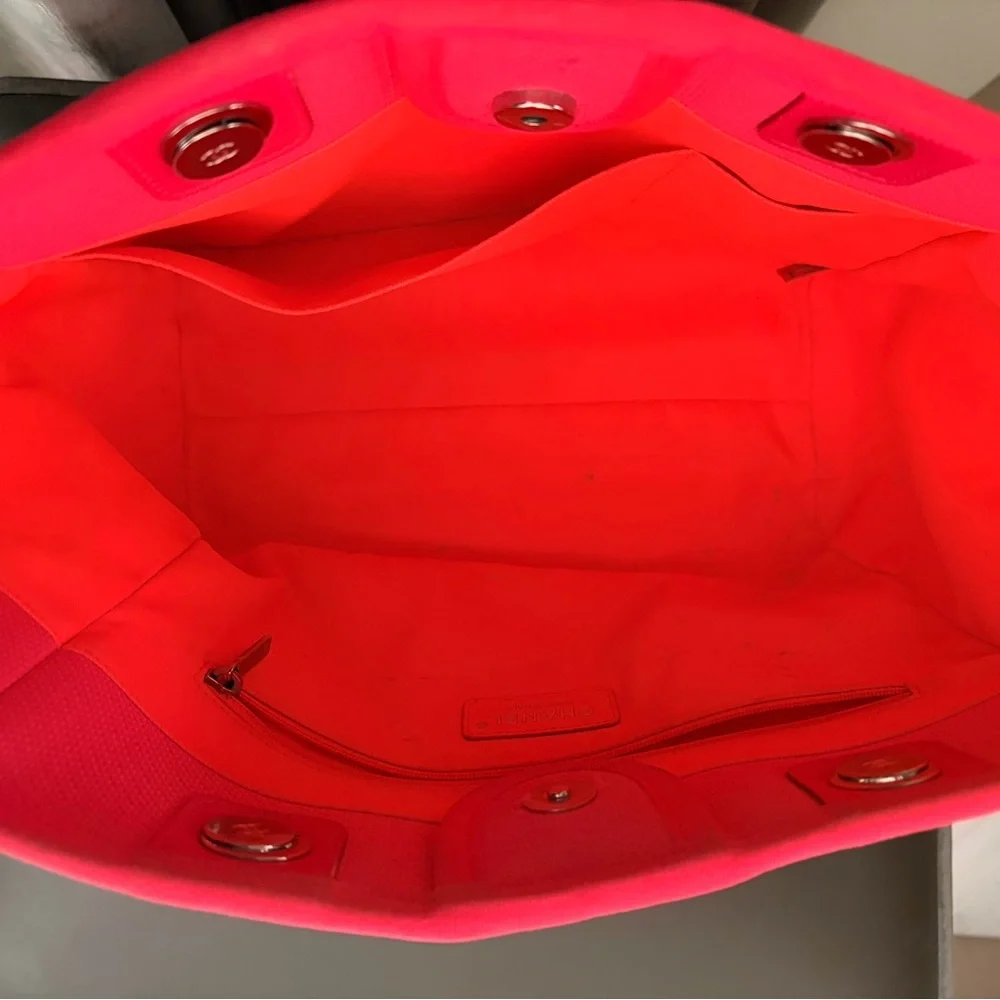 CHANEL 💯 Authentic Deauville Hot Pink and Orange Medium Tote Bag 🔥 Rare!! - Picture 8 of 14